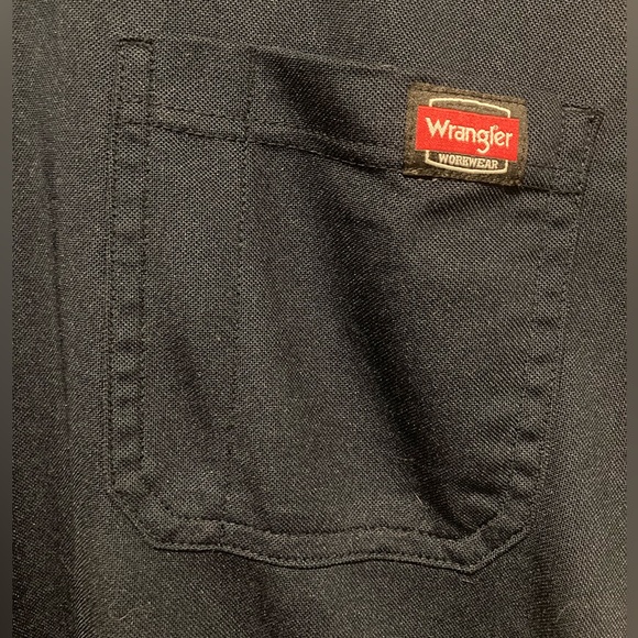 Wrangler Workwear Men’s Medium Dark Navy Short Sleeve Performance Tee - Picture 3 of 7